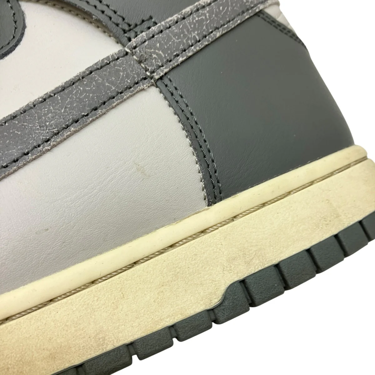 Dunk High Retro SE Vintage  Light Bone and Tumbled GreyスニーカーDM0582-001 - Image 6