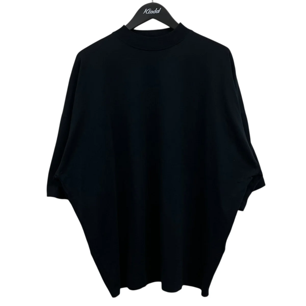 モックネックTシャツ
