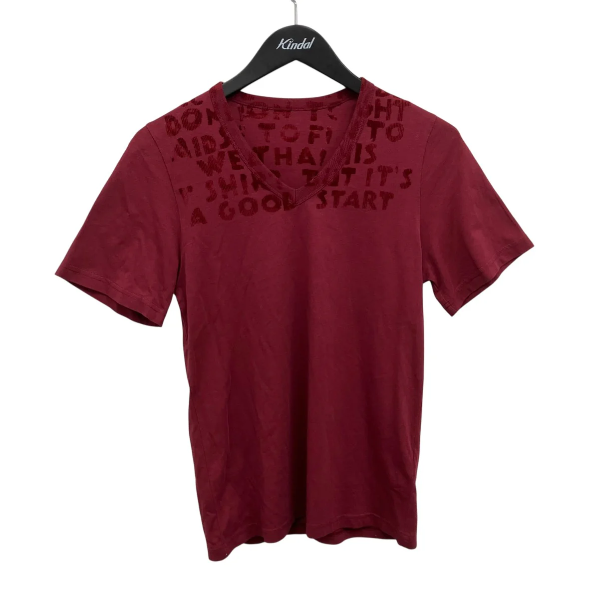 VネックTシャツ