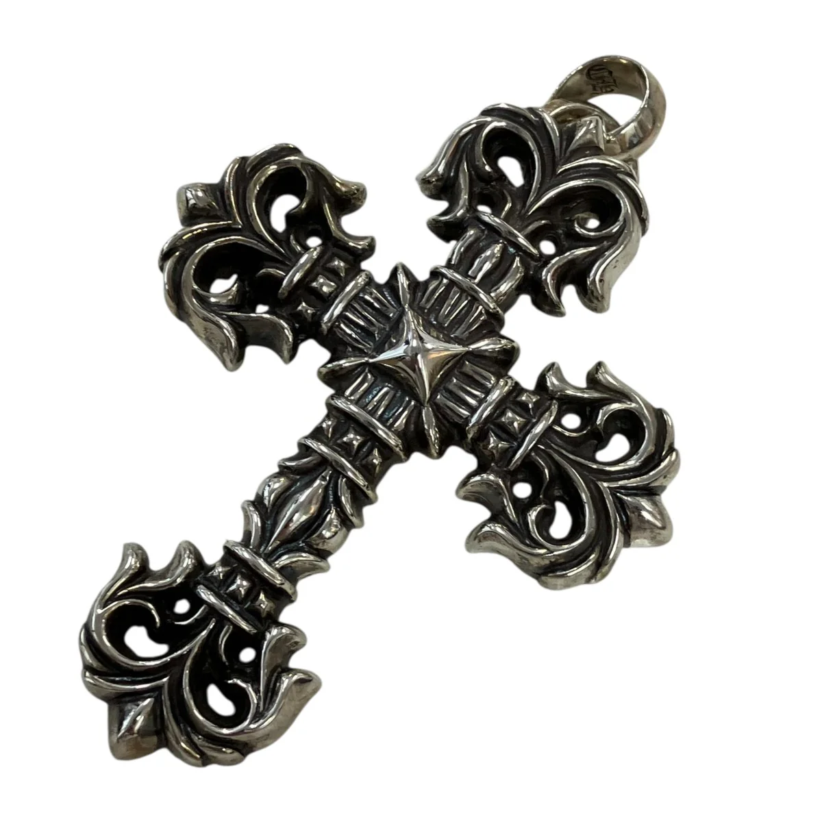 「XSM FILIGREE CROSS」フィリグリークロスベイル